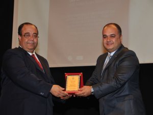 ADÜ’den AYDO’ya Teşekkür Plaketi