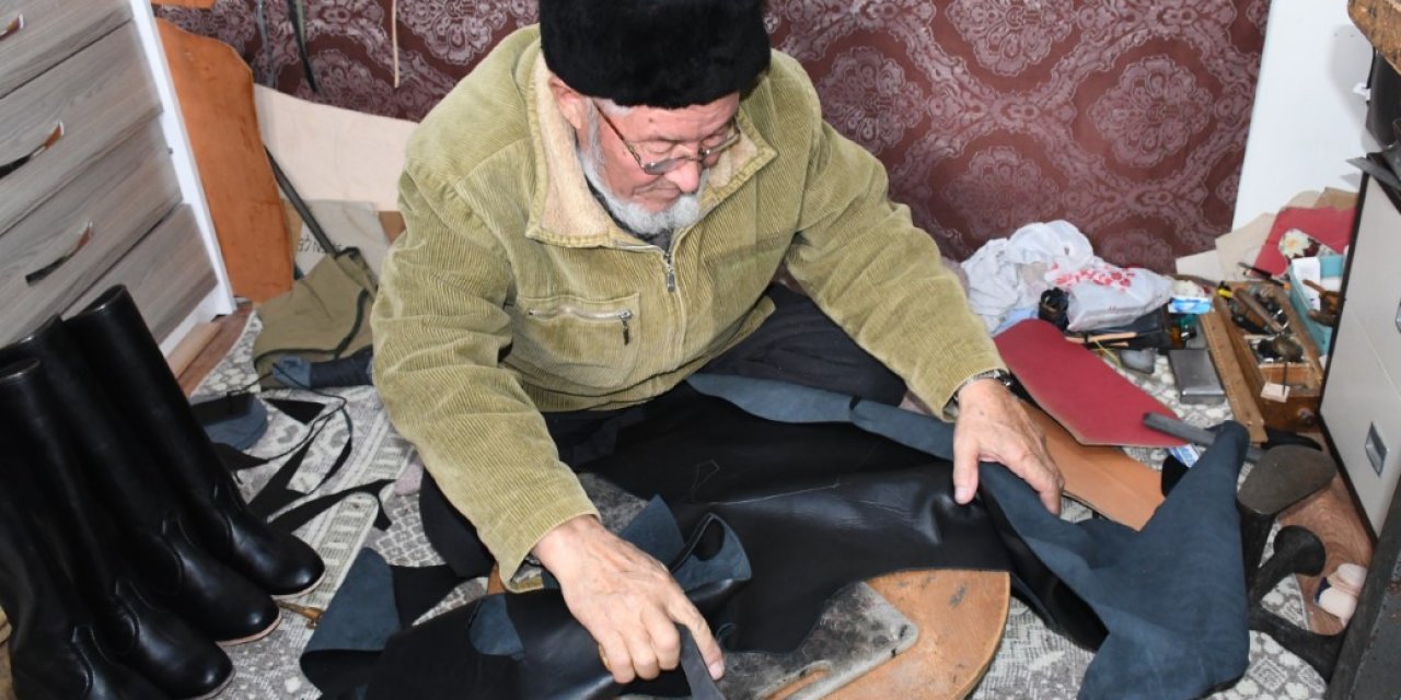 Ata mesleği zamana direniyor: Deri işlemeciliği yok olma tehlikesiyle karşı karşıya