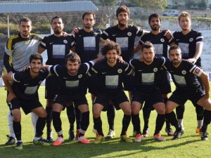 Kuşadası Gençlikspor Liderliğini Sürdürdü