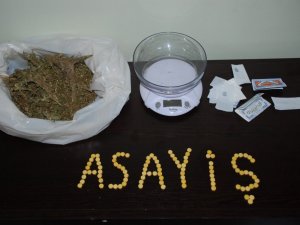 230 gram esrar ve 99 adet extacy hap ele geçirildi