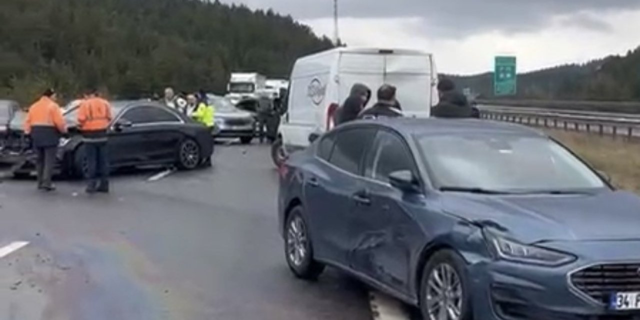 Otoyolda zincirleme kaza: 10 araç birbirine girdi, 6 yaralı