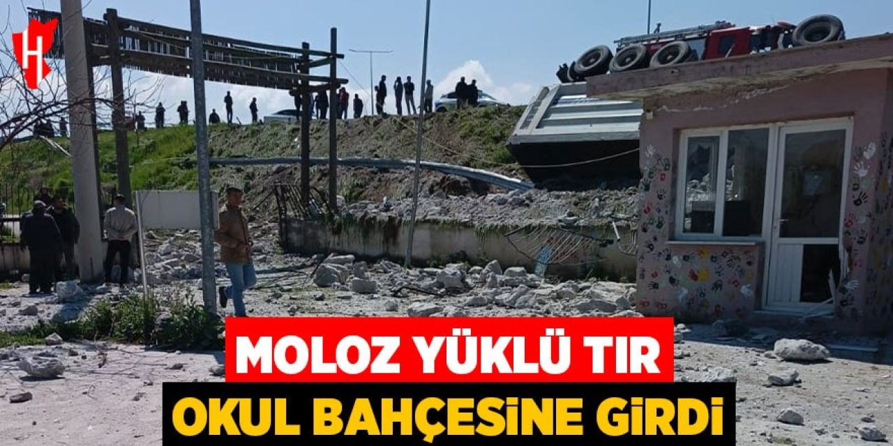 Moloz yüklü tır okul bahçesine girdi