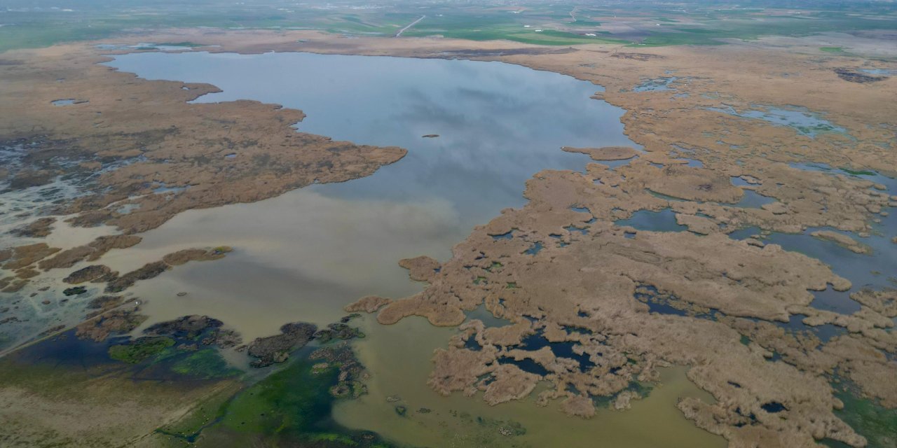 Eber Gölü'nde su seviyesi gözle görülür şekilde arttı