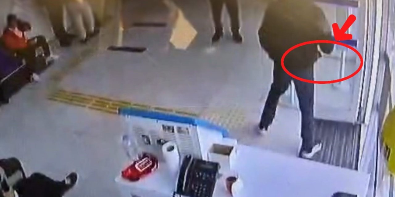 Banka şubesine satırla gasp girişimi yarım kaldı: Suç aletleriyle yakalandı