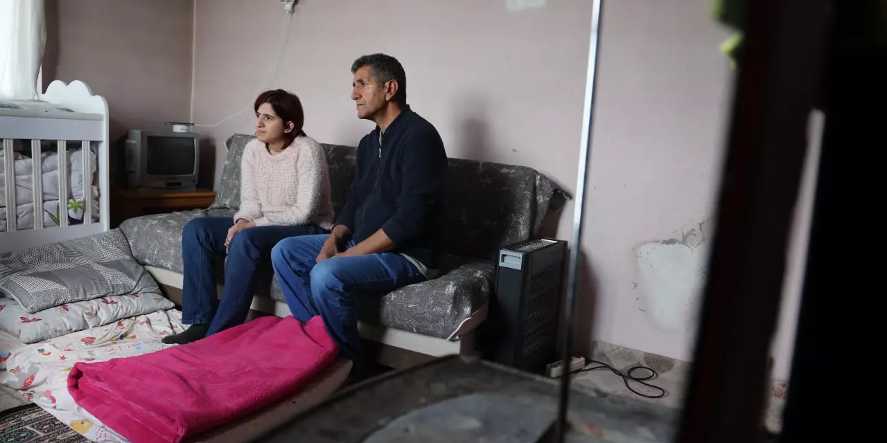 Sibel'in elini kolunu bağlayan maraz! Türkiye'de tek vaka