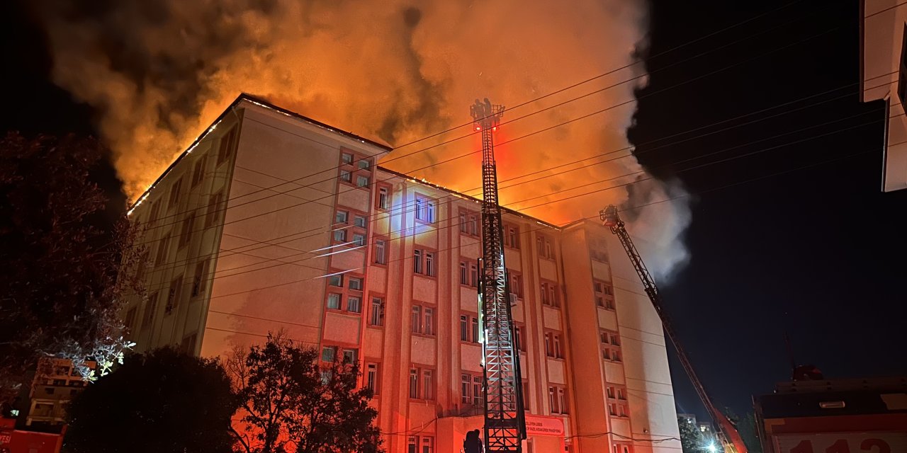 Nazilli’de öğrenci yurdunda korkutan yangın