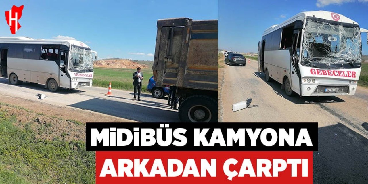 Midibüsün kamyona arkadan çarptığı kazada 3 kişi yaralandı