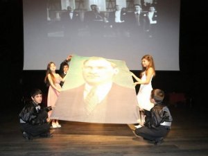 Aydınlı Minikler Ata’sını Sevdiği Şarkılarla Andı