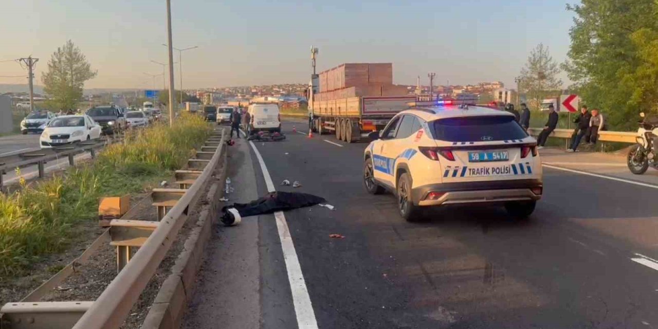 Bariyere çarpan motosikletteki 17 yaşındaki genç kız hayatını kaybetti