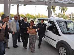 11 Suçtan Aranan Kadın Polislere Zor Anlar Yaşattı