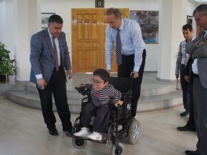 Başkan Atabay, Sevilay’ın Yüzünü Güldürdü