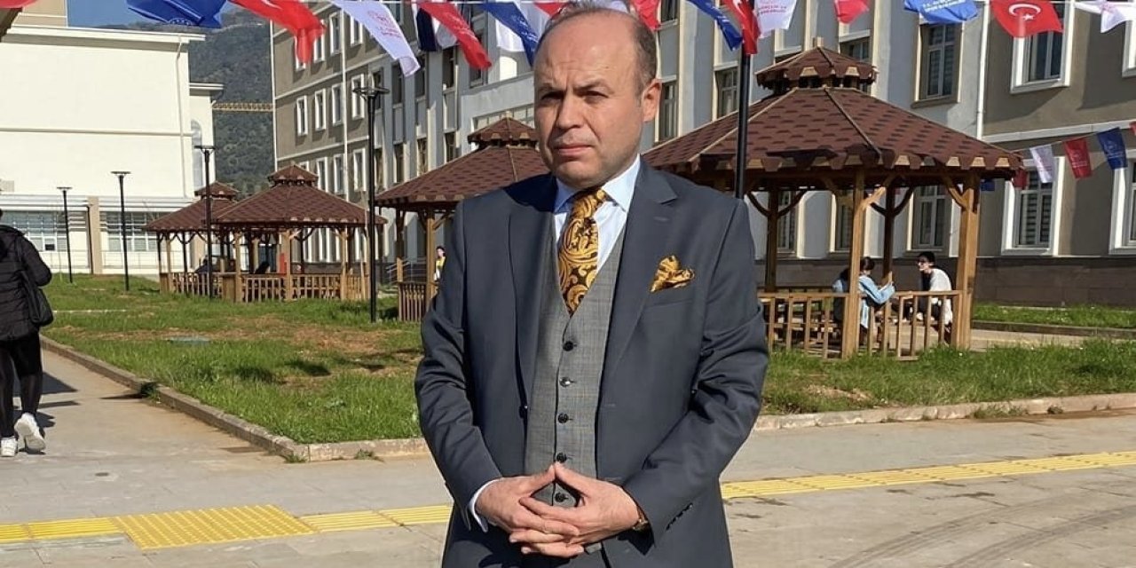 Trafik kazasında ağır yaralanan müdür yaşam savaşı veriyor