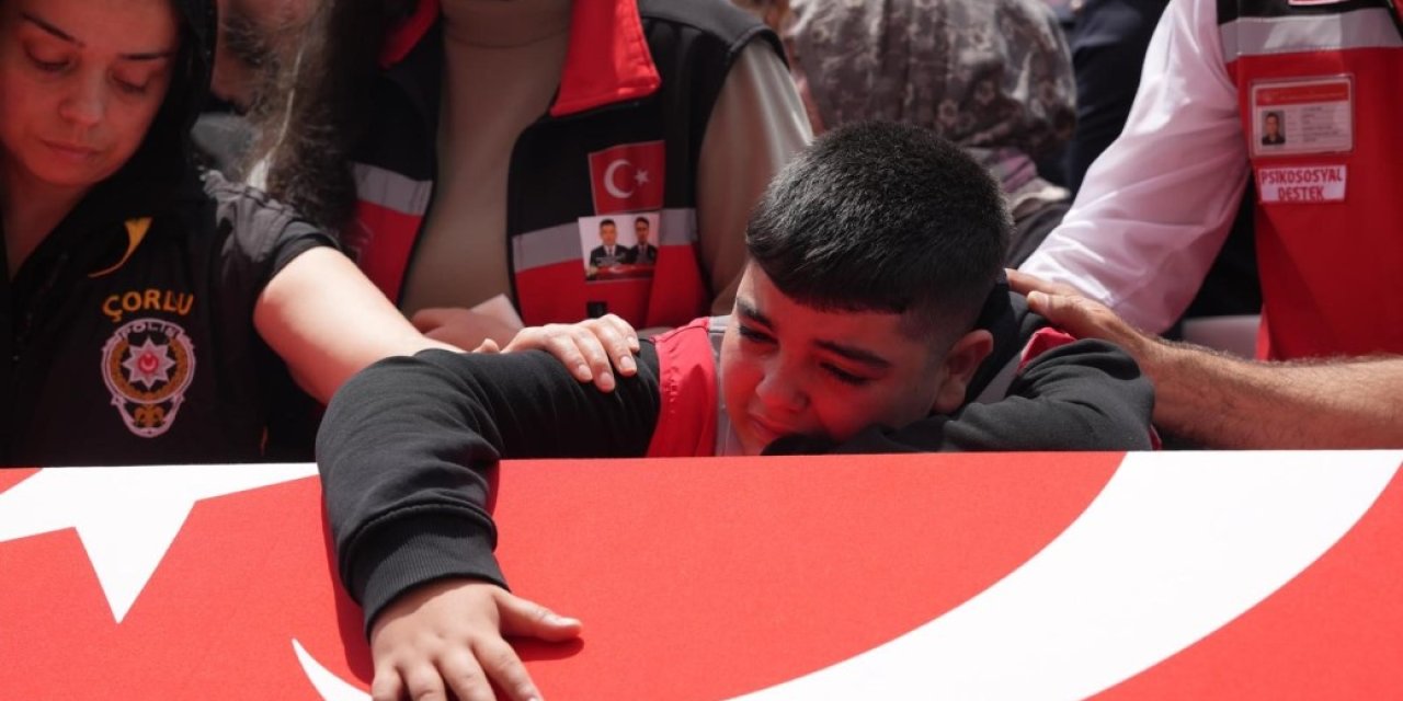 Şehit polislere acı veda