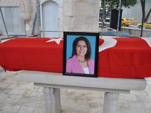 Canan Öğretmen Son Yolculuğuna Uğurlandı