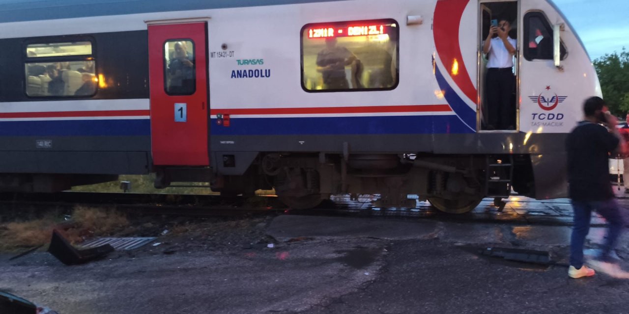 Nazilli’de korkutan tren kazası! Çok şükür can kaybı yok