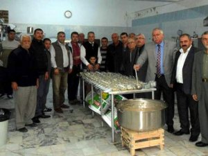 Aydınlı Şoför Esnafı Aşure Hayrı Yaptı