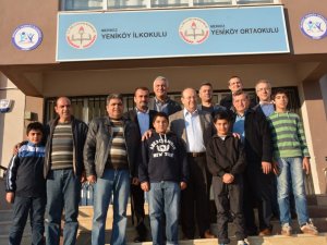 Mesut Özakcan, Yeniköy Mahallesi'ni Ziyaret Etti