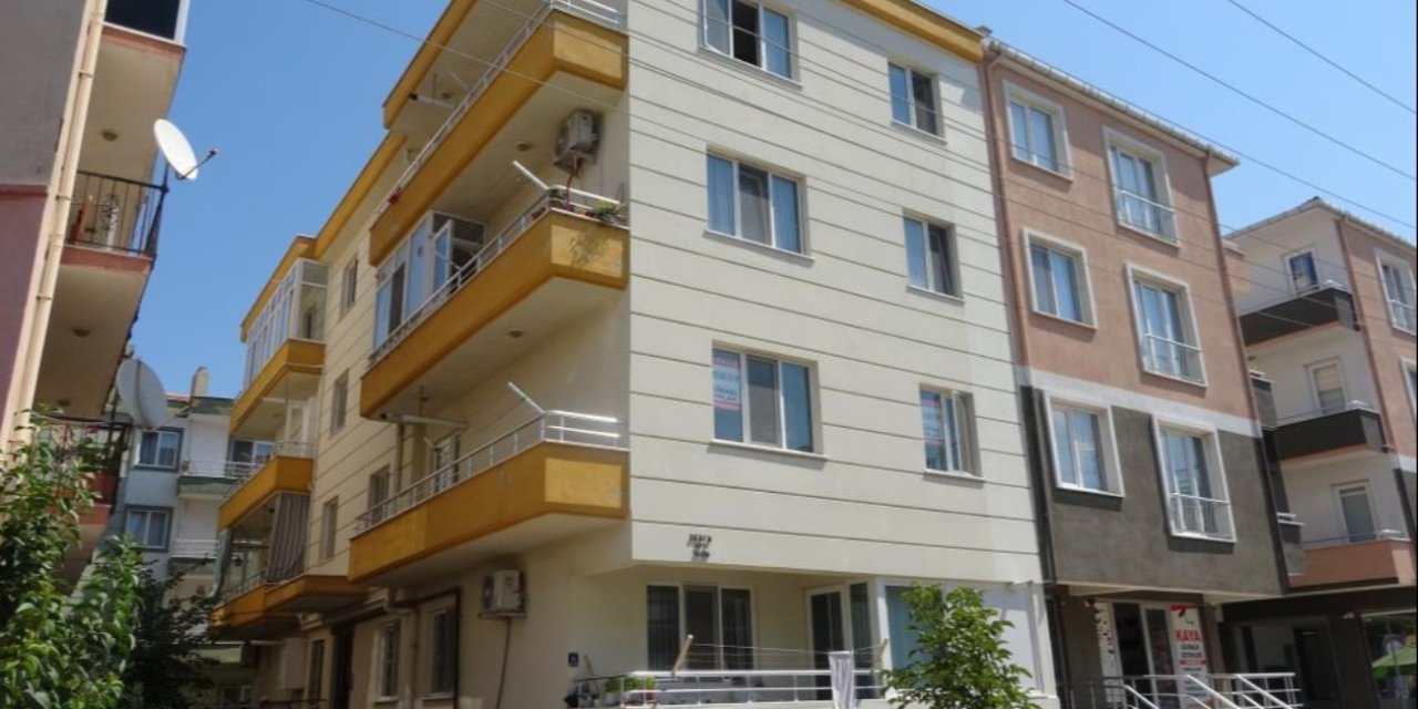 9 yaşındaki çocuk öldü, annesi ise yoğun bakımda