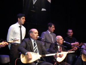 Aydın’da Aşıklar Çırakları ile Atıştı
