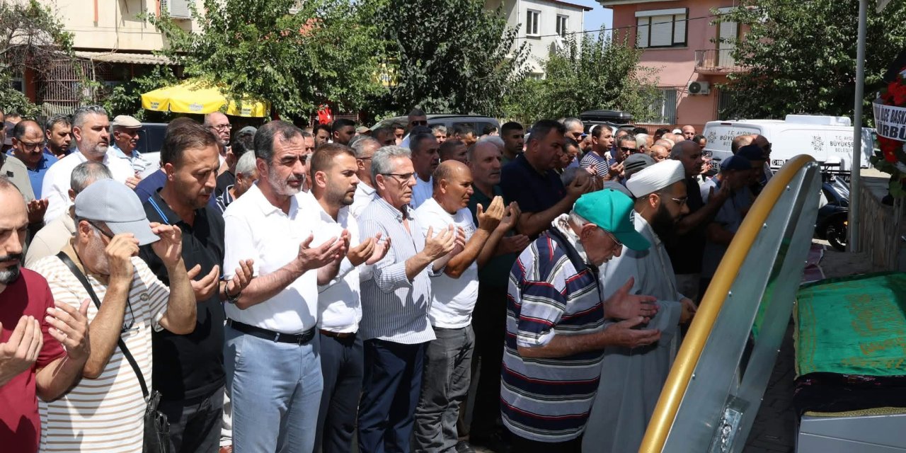 Nazilli Belediye Meclis Üyesi Sevgül Batur'un kız kardeşi toprağa verildi