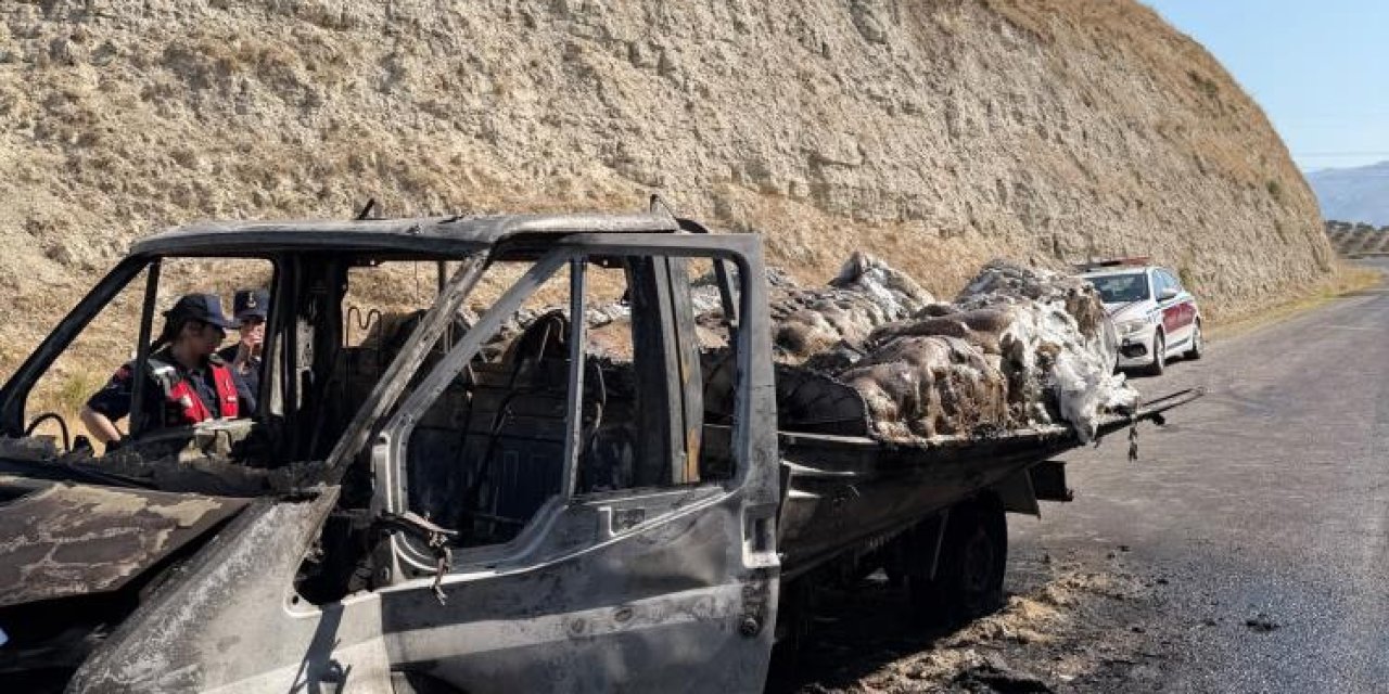 Bir yıllık emekleri 15 dakikada kül oldu