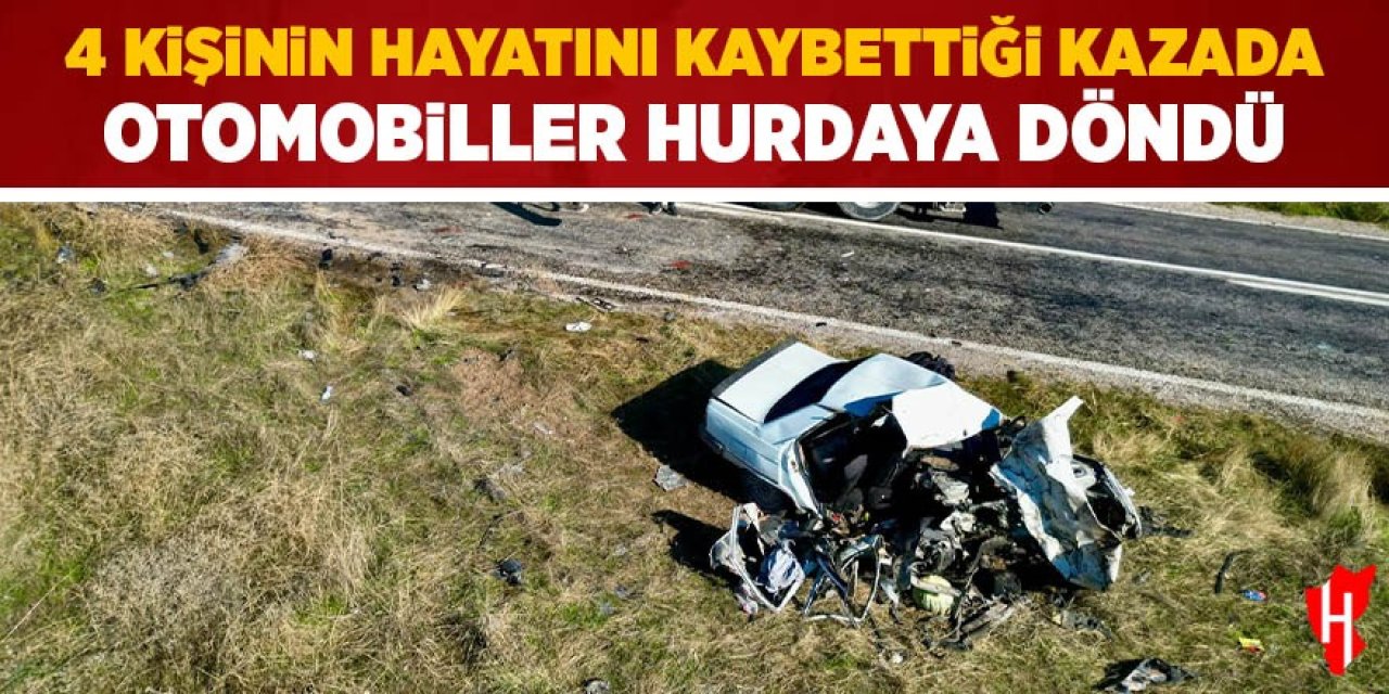 4 kişinin öldüğü kazada otomobiller parçalanarak hurdaya döndü