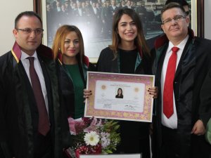 Aydın Barosu’nda Yeni Avukatlar Cübbelerini Giydi