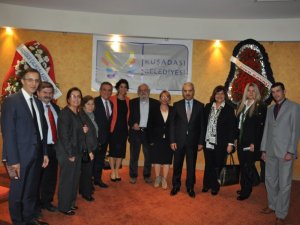 Mahmut Esat Bozkurt Kuşadası'nda anıldı
