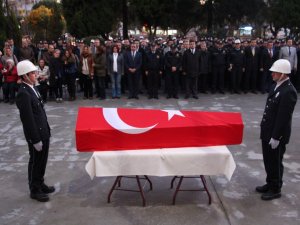 Koruma polisi törenle memleketi İzmir'e uğurlandı
