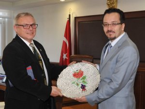 Polonya Başkonsolosu Michalski, ADÜ’yü ziyaret etti