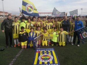 Nazilli Fenerspor U-15 Takımı şampiyon oldu