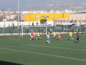 Karpuzlu Belediyespor, Özel İdare Köy Hizmetleri Spor'u 9-3 mağlup etti