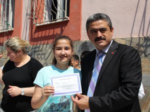 Başkan Haluk Alıcık, lunapark bileti hediye etti