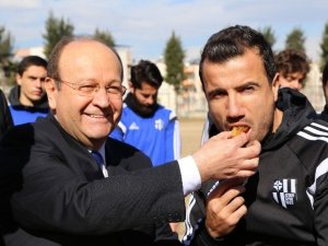 Başkan Özakcan’dan Aydınspor 1923’e baklava dopingi