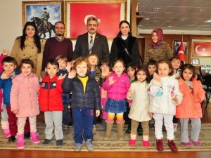 Nazilli’de anaokulu öğrencileri Başkan Alıcık'ı ziyaret etti