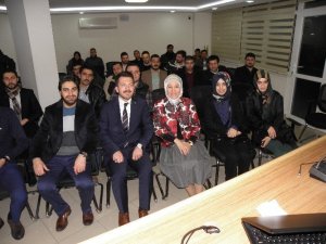 AK Partili Aday Adayı Pilevneli Partisi'nin gençleriyle bir araya geldi