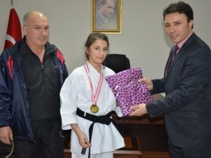 Aydınlı Meryem karate şampiyonu oldu