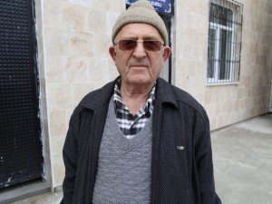 Muhtar Uygun sağlık merkezi için 3 bin imzayı teslim etti