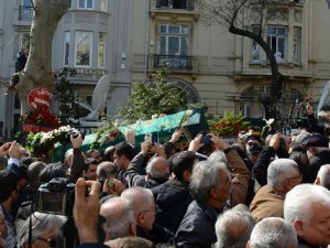 Yaşar Kemal’e alkışlı veda