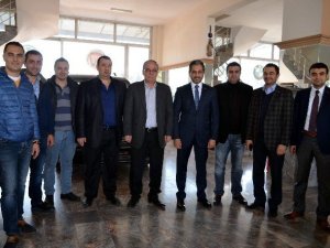 Atay, galericilerin sorunlarını dinledi