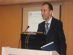Erürker: Aydınlı kadınlar geleceğe umutla bakmalı