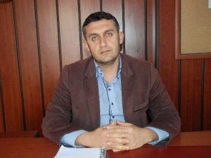 Kuru: Fay hattı üzerindeyiz, zemine göre bina yapalım”