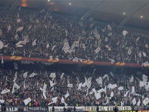 Beşiktaş taraftarı Olimpiyat'ta rekora hazırlanıyor