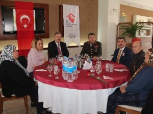 Vali Ayyıldız: Şehitlerimizin hakkını ödeyemeyiz
