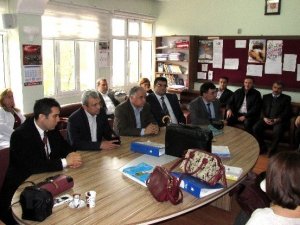 Eğitim Bir-Sen yönetim kurulu üyelerinden Sema öğretmene tam destek