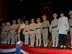 Bahçeşehir Koleji öğrencileri Çanakkale Destanını canlandırdı