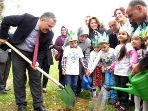 Bereket Orman'ında fidanlar toprakla buluştu