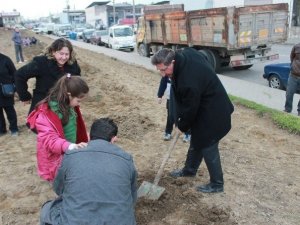 Minikler Nazilli Ticaret Odası’nın bahçesini canlandırdı