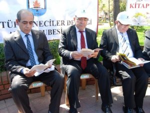 Aydınlılar kitap okuma etkinliğine ilgi göstermedi