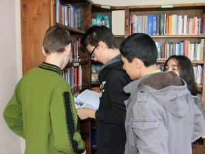 Faik Baysal Kütüphanesi Misafirlerini Ağırlamaya Devam Ediyor